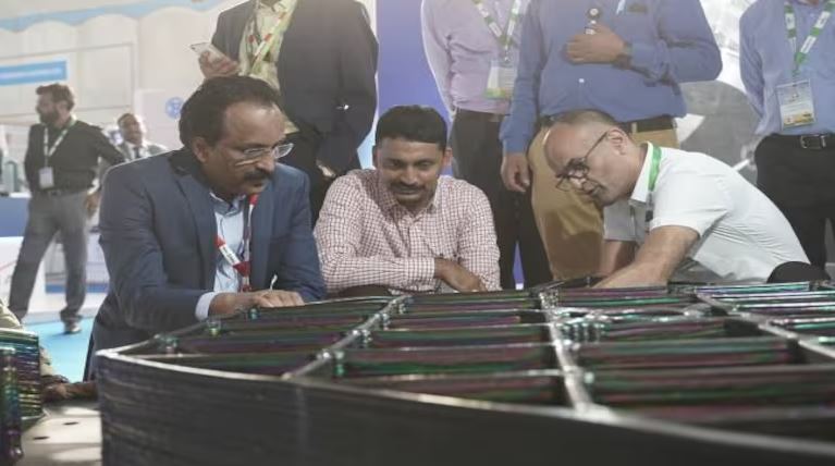(L) ISRO chairman S Somanath and (R) Ankit Aerospace CEO Ankit Patel at Aero India, Bengaluru with the 3D printed grid fin